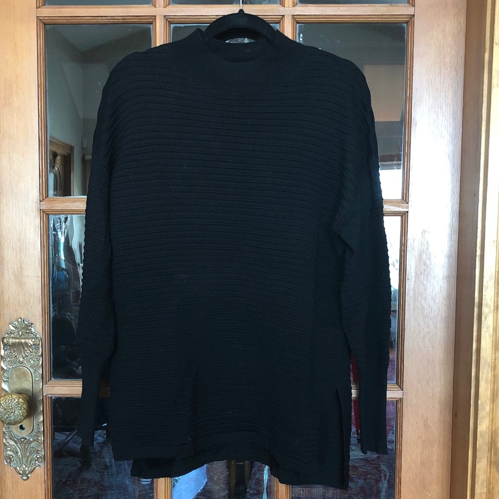 Black Knitted Stripped Sweater